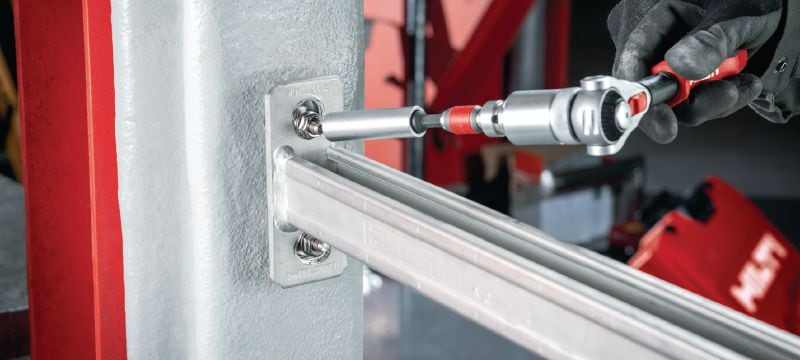 獨立螺桿 (不鏽鋼) 公/母不鏽鋼獨立螺桿，可緊固至被動防火保護 (PFP) 塗層鋼樑 應用 1