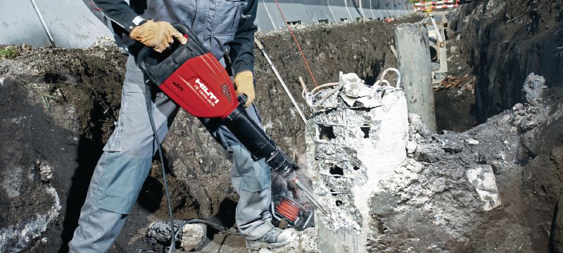 TE 1500-AVR 和零星鑿牆和多用途的 TE-S 拆毀鎚適用於鑿破樓板，concrete floor breaking and occasional wall chiseling 應用 1